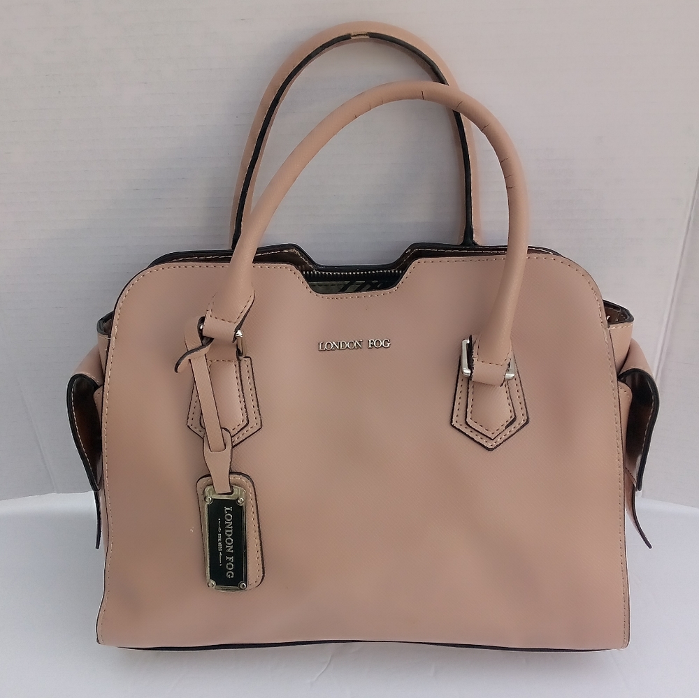 London Fog dusty pink purse, good condition